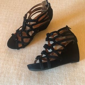 “L’Amour des Pieds” Black Suede Wedge Platform Sandals ~8 1/2 Buckles/Zipper